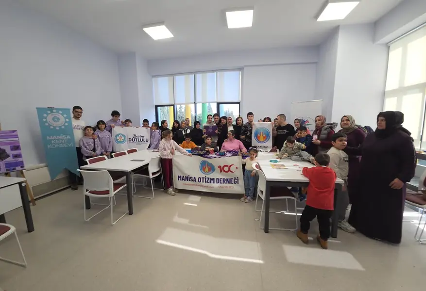 Otizmli Öğrenciler İçin Robotik ve STEM Etkinliği Düzenlendi 1 Otizmli Öğrenciler İçin Robotik ve STEM Etkinliği Düzenlendi 1
