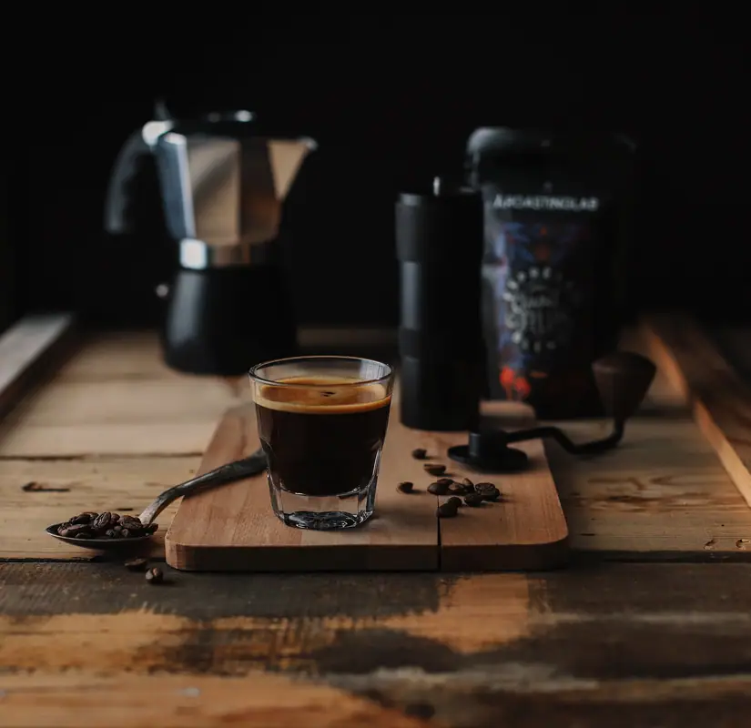 Espresso Kahve Rehberi: Çekirdekten Fincana Yoğun ve Gerçek Bir Kahve Deneyimi 1 Espresso Kahve Rehberi: Çekirdekten Fincana Yoğun ve Gerçek Bir Kahve Deneyimi 1