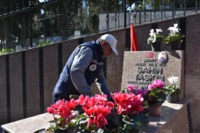 Şehitliklere Titiz Bakım (1)