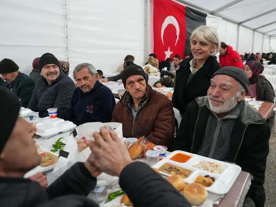Etimesgut Belediyesinden 4 Farklı Noktada İftar Çadırı 1 Etimesgut Belediyesinden 4 Farklı Noktada İftar Çadırı 1