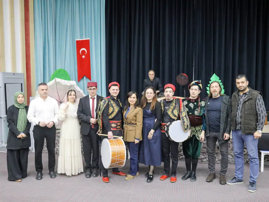 Etimesgut'ta Ramazan'a Karagöz ve Hacivat Coşkusu 1 Etimesgut'ta Ramazan'a Karagöz ve Hacivat Coşkusu 1