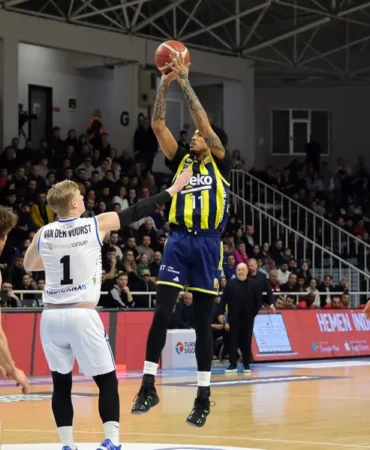 Fenerbahçe Beko, Büyükçekmece'yi Son Çeyrekte Geçti: 85-91 10 fenerbahçe beko 3