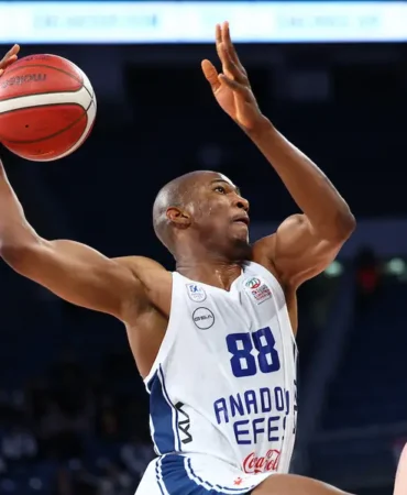 Anadolu Efes, Bahçeşehir Koleji'ne Konuk Oluyor 18 anadolu efes