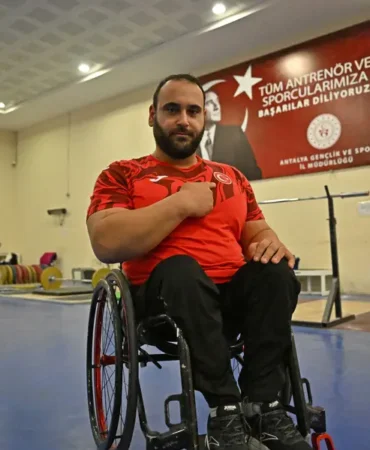 Antalyalı Halterci Faruk Öztürk Avrupa İkincisi Oldu 10 Büyükşehir sporcusu Faruk Öztürk Avrupa ikincisi (7)