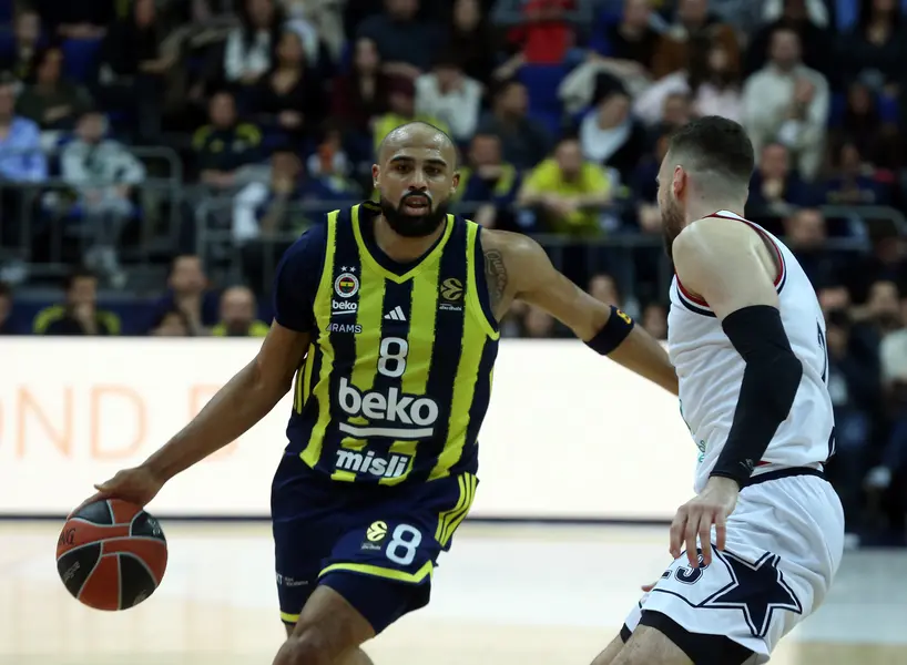 Fenerbahçe Beko, Milano'yu İkinci Yarıda Devirdi: 79-75 1