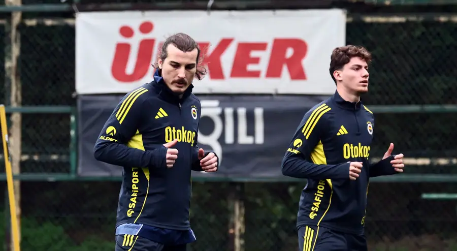 Fenerbahçe'de Hazırlıklar Sürüyor! Derbide Geri Sayım Başladı 2 Fenerbahçe'de Hazırlıklar Sürüyor! Derbide Geri Sayım Başladı 2