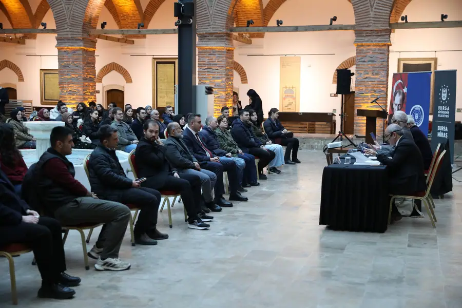Bursa'da "Osmanlı Kuruluş Döneminde Vakıf Kuran Kadınlar" Paneli Düzenlendi 1 Bursa'da "Osmanlı Kuruluş Döneminde Vakıf Kuran Kadınlar" Paneli Düzenlendi 1