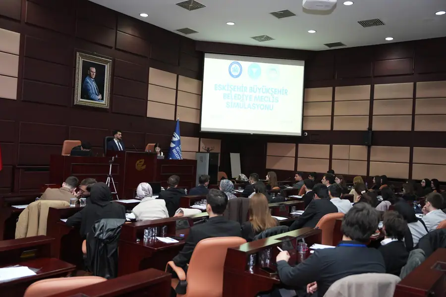 Eskişehir'de Gençler Meclis Kürsüsünde 1 Eskişehir'de Gençler Meclis Kürsüsünde 1