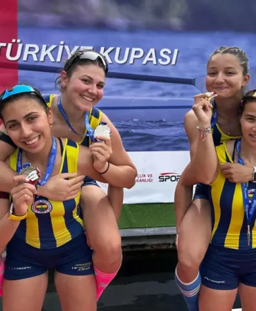Fenerbahçe'den Tarihi Fark! Hem Erkeklerde, Hem Kadınlarda Şampiyon 15 fenerbahçe kürek 4