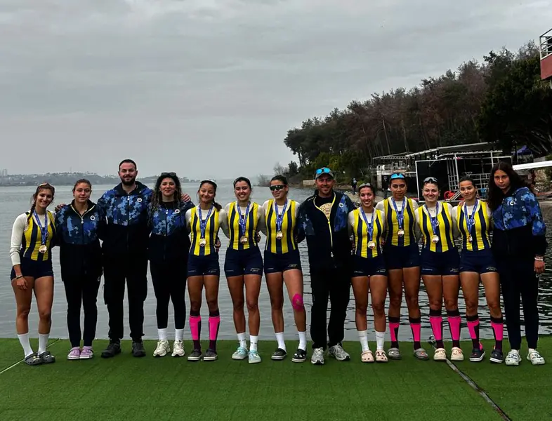Fenerbahçe'den Tarihi Fark! Hem Erkeklerde, Hem Kadınlarda Şampiyon 4 Fenerbahçe'den Tarihi Fark! Hem Erkeklerde, Hem Kadınlarda Şampiyon 4