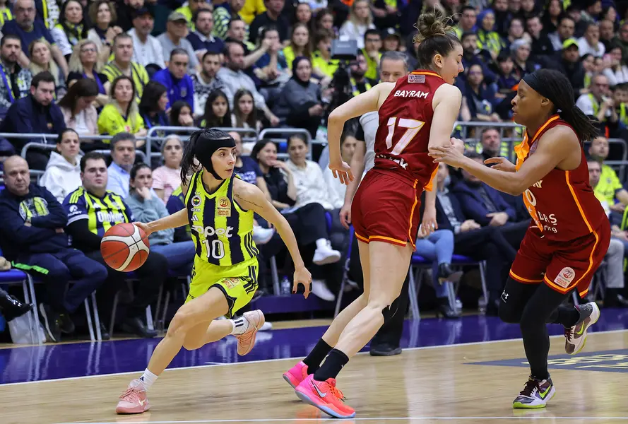 Fenerbahçe Opet Final Serisine Galibiyetle Başladı 2 Fenerbahçe Opet Final Serisine Galibiyetle Başladı 2