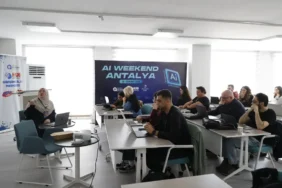 Büyükşehirden teknoloji meraklısı gençlere Yapay zekâ eğitimi (5)