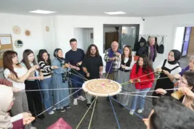 NESİLLER ARASI SEVGİ OYUNLARLA BÜYÜDÜ (1)