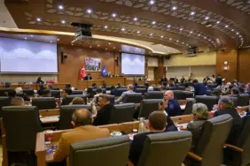 Bursa Büyükşehir Meclisi'nde Faaliyet Raporu Kabul Edildi, Bursaspor Şampiyonluğu Kutlandı 3 bursa meclis 2