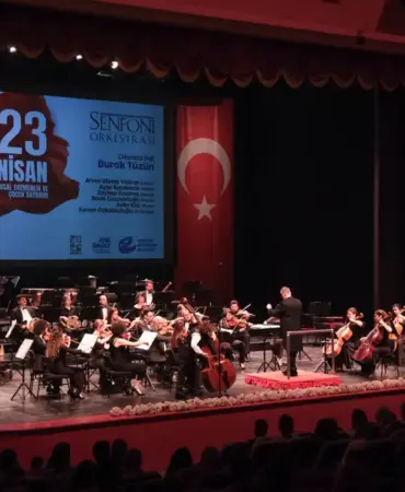 GENÇ YETENEKLER 23 NİSAN’DA SENFONİ SAHNESİNDE PARLADI (9)