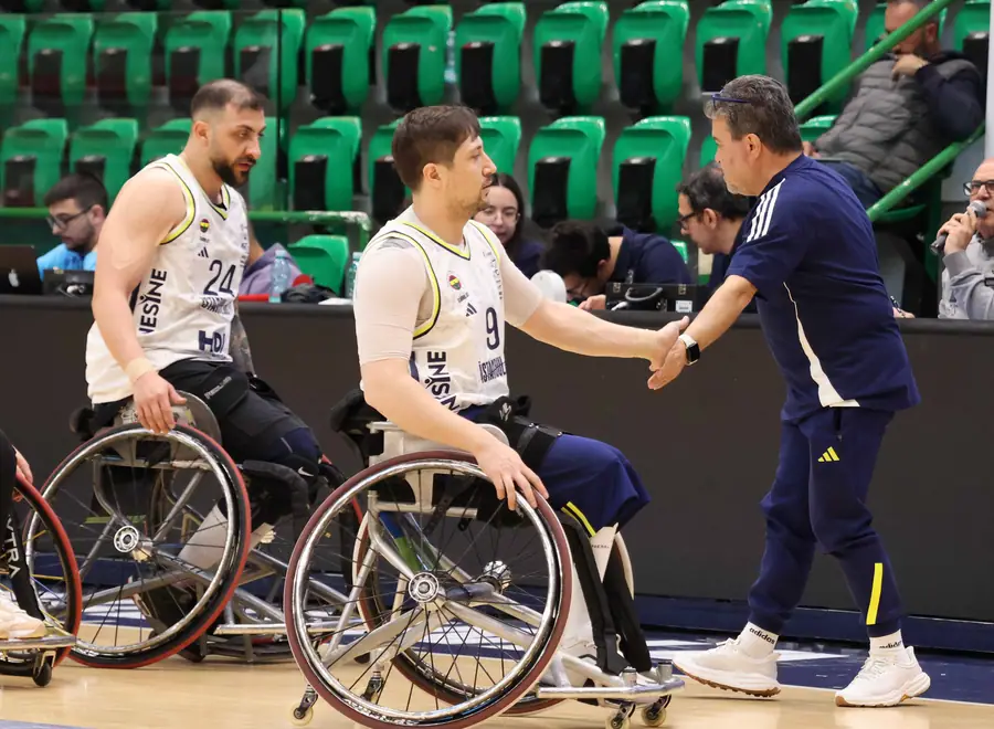 Fenerbahçe İstanbul Jet EuroCup'ta Yarı Finale Yükseldi 1 Fenerbahçe İstanbul Jet EuroCup'ta Yarı Finale Yükseldi 1