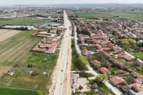 YOLLAR GENİŞLİYOR SÜRÜCÜLERİN YÜZÜ GÜLÜYOR (1)