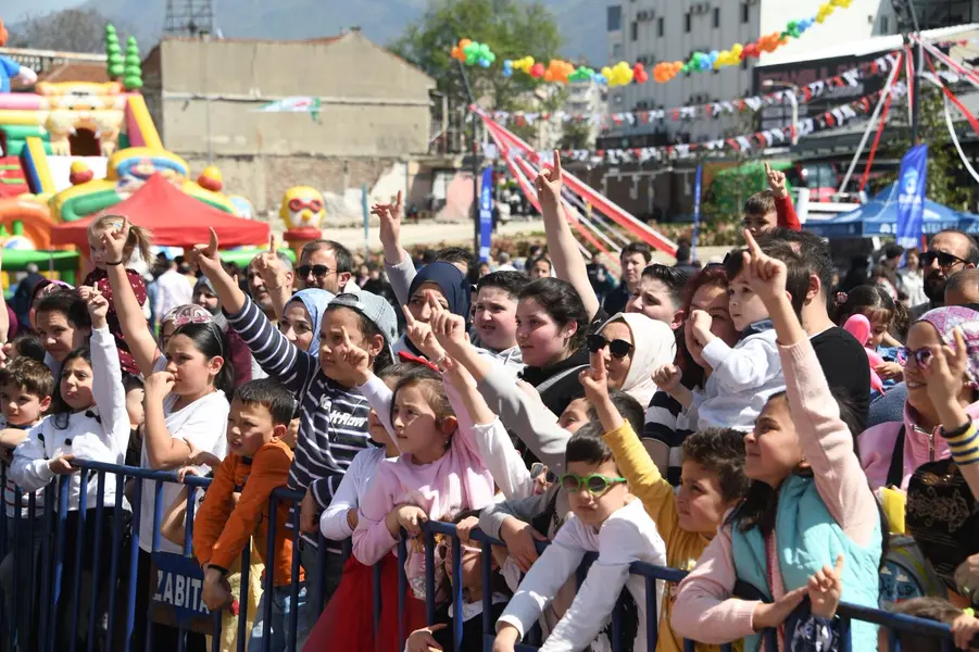 Osmangazi’de Çocuk Bayramı 3 Gün Boyunca Karnaval Havasında Kutlandı 2 Osmangazi’de Çocuk Bayramı 3 Gün Boyunca Karnaval Havasında Kutlandı 2
