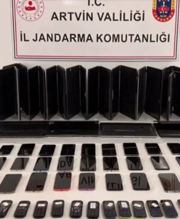 İnternet Dolandırıcılığı Şebekesine Operasyon: 28 Tutuklama 7 Haber Görseli