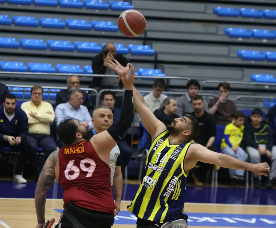 Fenerbahçe İstanbul Jet, Derbide Galatasaray'ı Geçti 1 Fenerbahçe İstanbul Jet, Derbide Galatasaray'ı Geçti 1