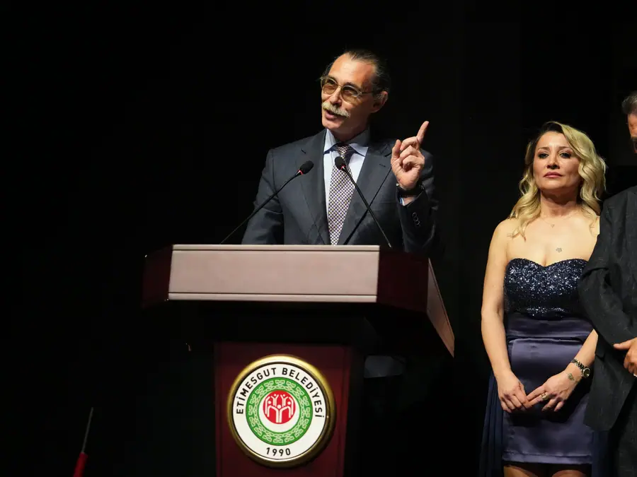 Etimesgut'ta "Yaşayan Değerlerimiz Ankara" Töreni: Beşikcioğlu'na Ödül 1