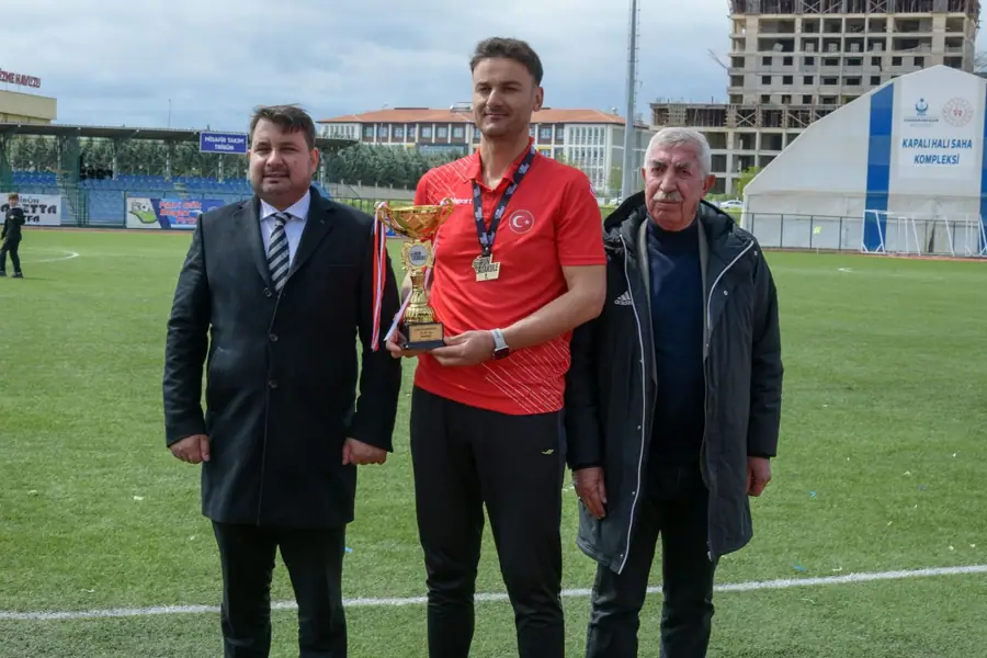 Atakule Run'da Kahramankazan Belediyespor Birincisi 1 Atakule Run'da Kahramankazan Belediyespor Birincisi 1