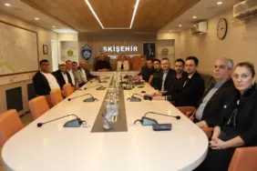 Eskişehir Büyükşehir'den Pazarcılar Odası'na Kurtuluş Kapalı Pazar Yeri Brifingi 2 KURTULUŞ KAPALI PAZAR YERİ PROJESİNDE ORTAK AKIL TOPLANTISI (1)