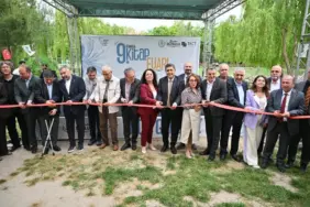 9. Manisa Kitap Fuarı Kitapseverlerle Buluştu (9)