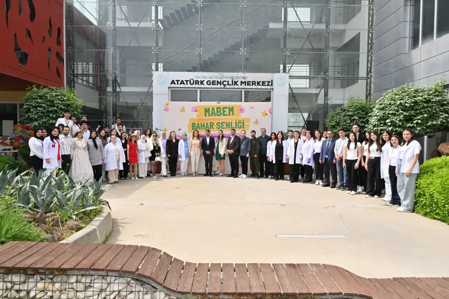 Manisa'da Bahar Şenliği: Öğrenciler Bilim, Kültür ve Eğlenceyle Buluştu 1