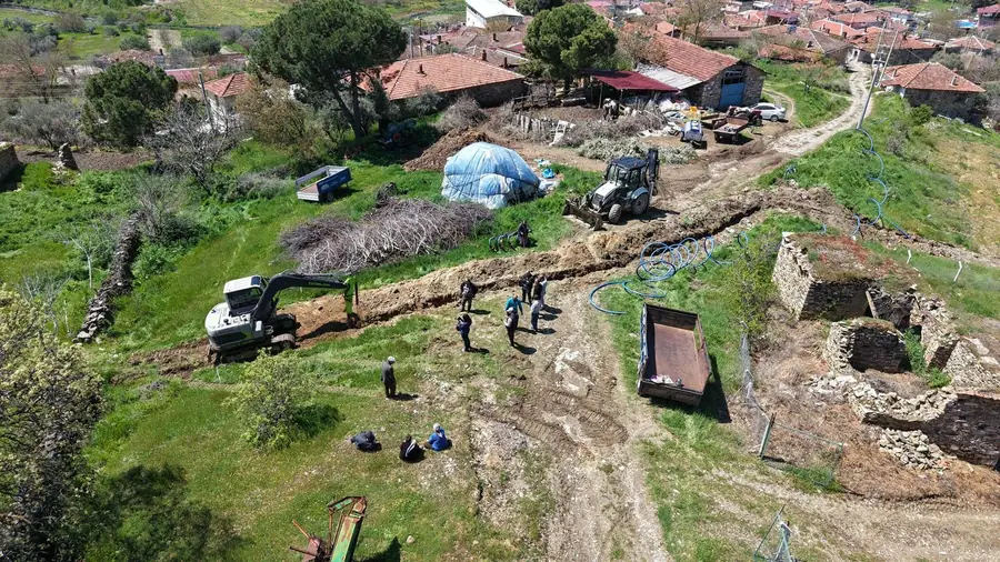 Kula'nın Kenger ve Yağbastı Mahallelerine 6,5 Kilometrelik İçme Suyu Hattı 1 Kula'nın Kenger ve Yağbastı Mahallelerine 6,5 Kilometrelik İçme Suyu Hattı 1