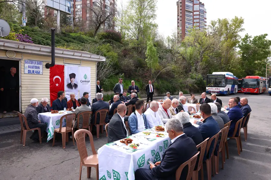 Çankaya Belediye Başkanı Güner, Halk Otobüsü Esnafıyla Kahvaltıda Bir Araya Geldi 1 Çankaya Belediye Başkanı Güner, Halk Otobüsü Esnafıyla Kahvaltıda Bir Araya Geldi 1