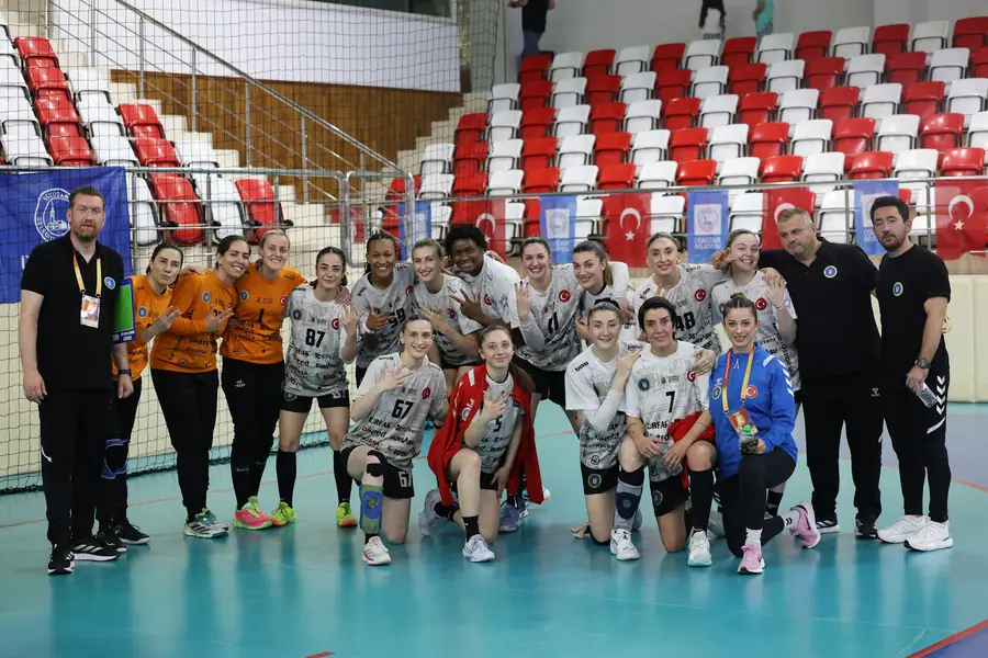 Bursa Büyükşehir Belediyespor, Kadınlar Hentbol Süper Ligi'nde Şampiyon Oldu 1 Bursa Büyükşehir Belediyespor, Kadınlar Hentbol Süper Ligi'nde Şampiyon Oldu 1