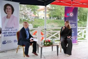 “BİR SANDALYE, BİR TERMOS” SÖYLEŞİSİNDE MERYEM BOZ’A YOĞUN İLGİ (4)