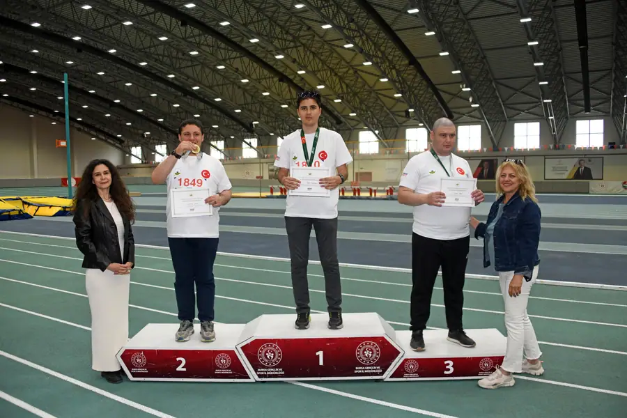Osmangazi'de Engelliler Haftasında Atletizm Yarışması 1 Osmangazi'de Engelliler Haftasında Atletizm Yarışması 1