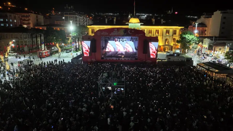 Manisa Gençlik Festivali Zeynep Bastık Konseriyle Başladı 1