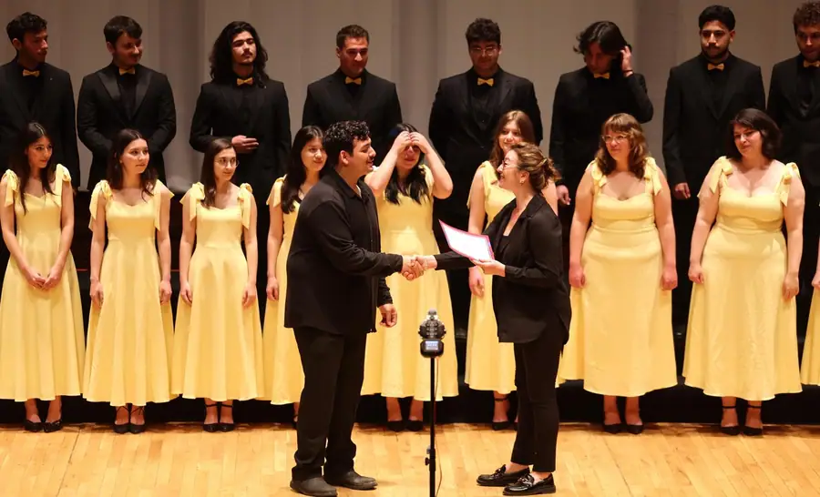 İzmir'de Çoksesli Korolar Festivali Başladı 1 İzmir'de Çoksesli Korolar Festivali Başladı 1
