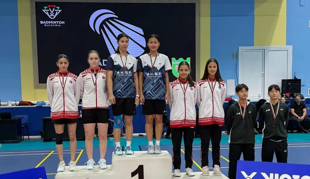 Osmangazi Belediyesporlu Badmintoncular Bulgaristan'da İki Gümüş Madalya Kazandı 1 Osmangazi Belediyesporlu Badmintoncular Bulgaristan'da İki Gümüş Madalya Kazandı 1