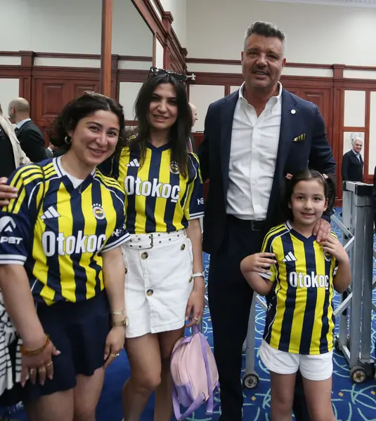 Fenerbahçe'nin Bayramlaşma Töreni Faruk Ilgaz Tesisleri'nde Yapıldı 1 Fenerbahçe'nin Bayramlaşma Töreni Faruk Ilgaz Tesisleri'nde Yapıldı 1
