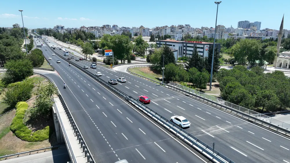 İller Bankası Kavşağı’nda Yol Genişletme ve Asfalt Çalışmaları Tamamlandı 2 İller Bankası Kavşağı’nda Yol Genişletme ve Asfalt Çalışmaları Tamamlandı 2