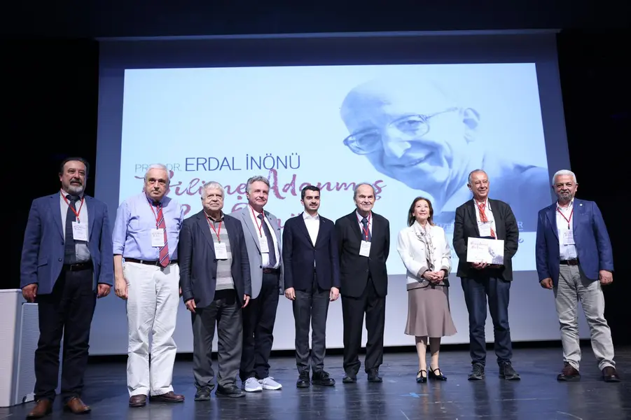 Erdal İnönü, 100. Yaşında Çankaya’da Sempozyumla Anıldı 1 Erdal İnönü, 100. Yaşında Çankaya’da Sempozyumla Anıldı 1