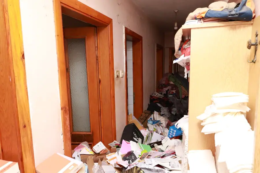 Osmangazi'de Çöp Evden 20 Ton Atık Çıkarıldı 1 Osmangazi'de Çöp Evden 20 Ton Atık Çıkarıldı 1