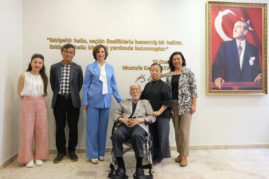 Türk-Japon Kültür Derneği Başkanı Eskişehir Japon Bahçesi İçin Ünlüce'yi Ziyaret Etti 1 Türk-Japon Kültür Derneği Başkanı Eskişehir Japon Bahçesi İçin Ünlüce'yi Ziyaret Etti 1