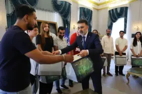 Biba, şampiyon marşın bestecilerini ağırladı 1