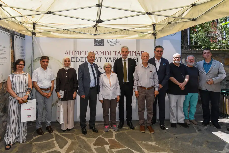 Osmangazi'nin 24 Yıllık Edebiyat Yarışmasında Ödüller Sahiplerini Buldu 1 Osmangazi'nin 24 Yıllık Edebiyat Yarışmasında Ödüller Sahiplerini Buldu 1