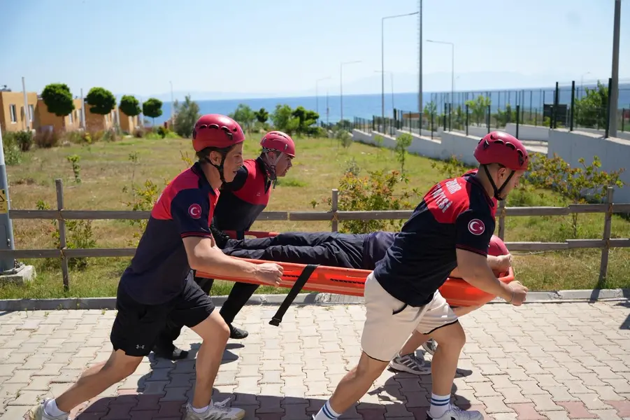 İzmir İtfaiyesi'nden Arama Kurtarma Kampı 1 İzmir İtfaiyesi'nden Arama Kurtarma Kampı 1