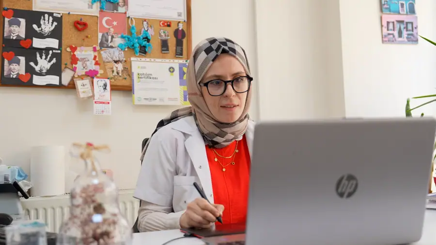 Manisa Büyükşehir'den 17 İlçeye Ücretsiz Online Eğitim 1 Manisa Büyükşehir'den 17 İlçeye Ücretsiz Online Eğitim 1