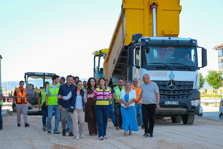Başkan Ünlüce Yol Çalışmalarını İnceledi 1 Başkan Ünlüce Yol Çalışmalarını İnceledi 1