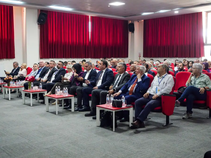 Etimesgut Kent Konseyi'nde Yaşar Öztaş Başkanlığa Seçildi 1 Etimesgut Kent Konseyi'nde Yaşar Öztaş Başkanlığa Seçildi 1