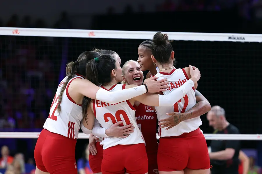 Filenin Sultanları Belçika'yı 3-0'la Geçti 2 Filenin Sultanları Belçika'yı 3-0'la Geçti 2