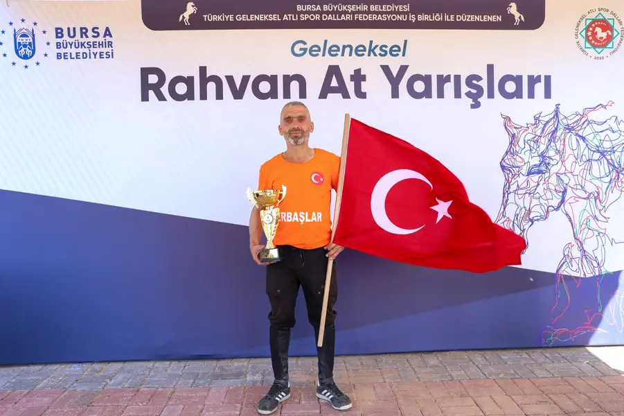 Bursa'da Geleneksel Rahvan At Yarışları 2 Bursa'da Geleneksel Rahvan At Yarışları 2